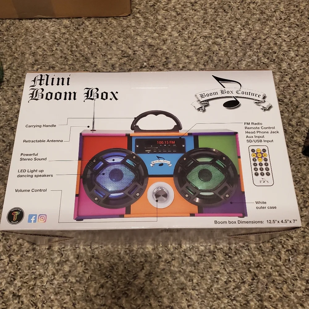 Mini Boom Box - Picture 3 of 3